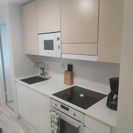 Sweet Home, Keyless, Railway Station, 58m2, Sauna, Balcony, 7th Floor Appartamento